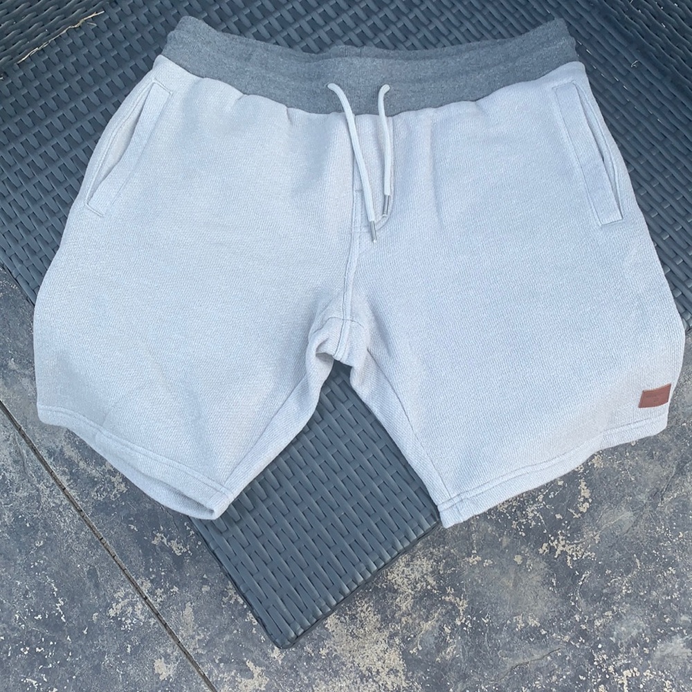 Billabong Men, Size Large shorts